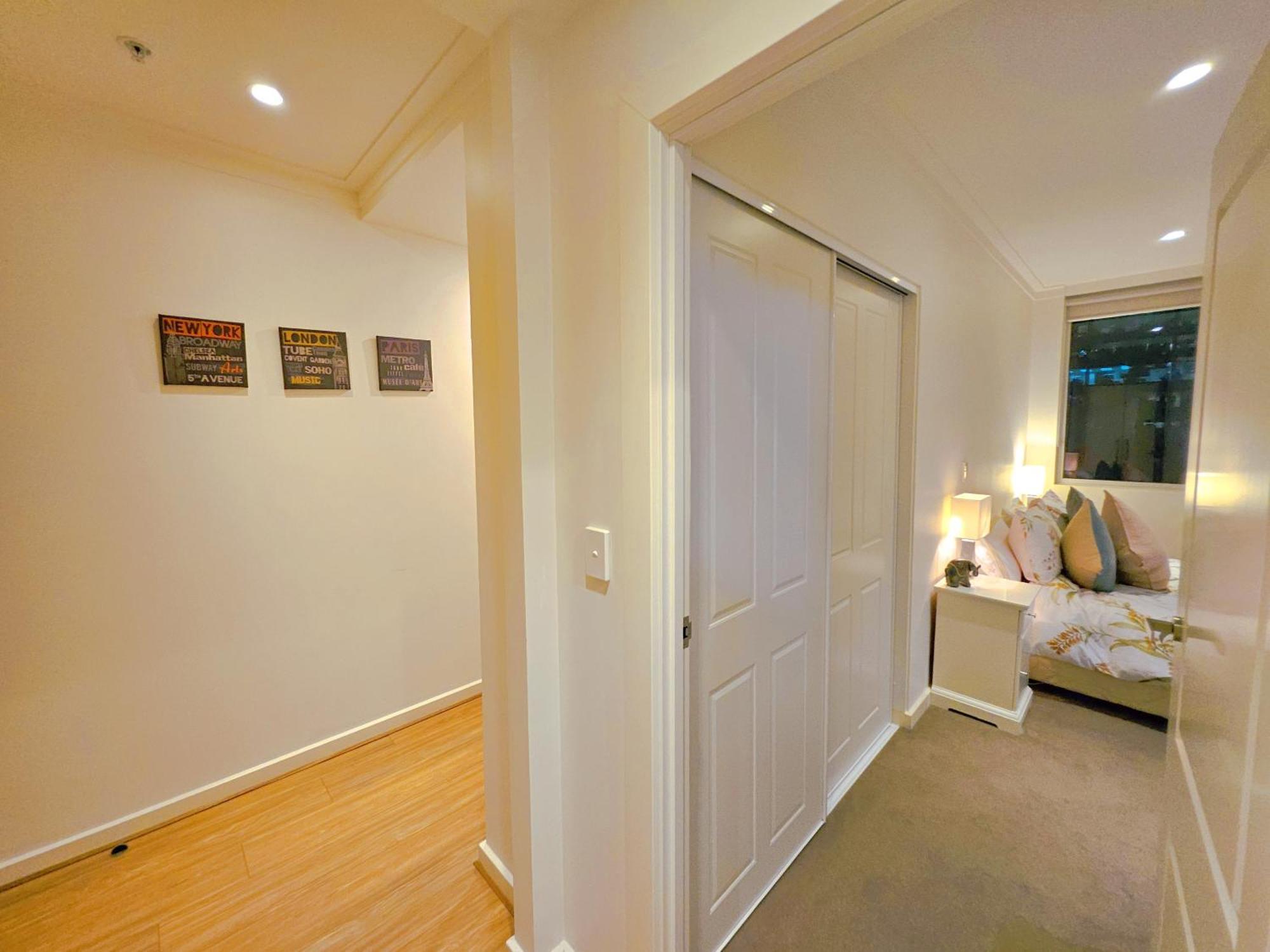 Apartment Tao - Light Of Rowlands 黑桃睡梦馆 - 罗兰之光