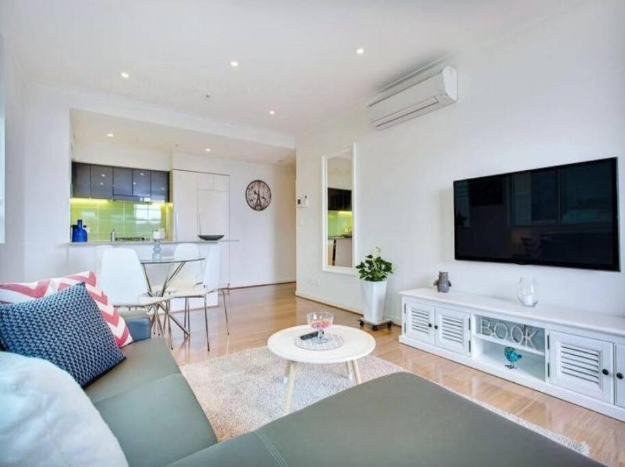 Apartment Tao - Light Of Rowlands 黑桃睡梦馆 - 罗兰之光 Adelaide